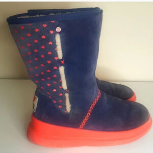 UGG I❤UGG Heart bootsSZ 5